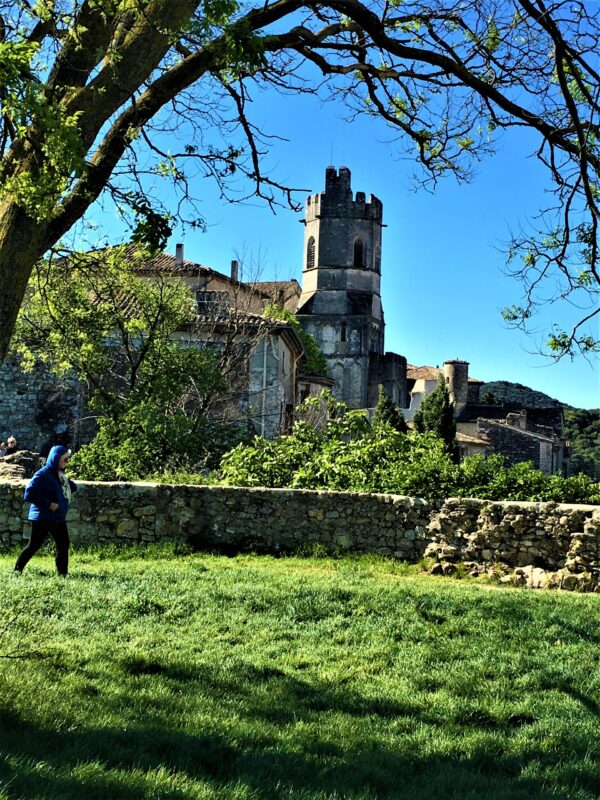 Exploring old Viviers