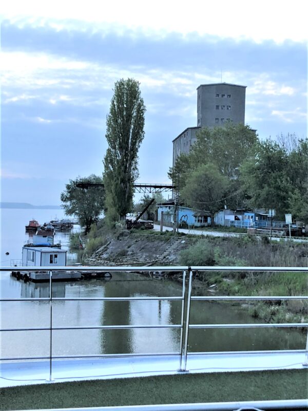 Scenic Crystal: early morning Giurgiu