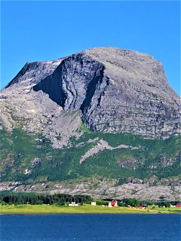 Transiting Norwegian Sea