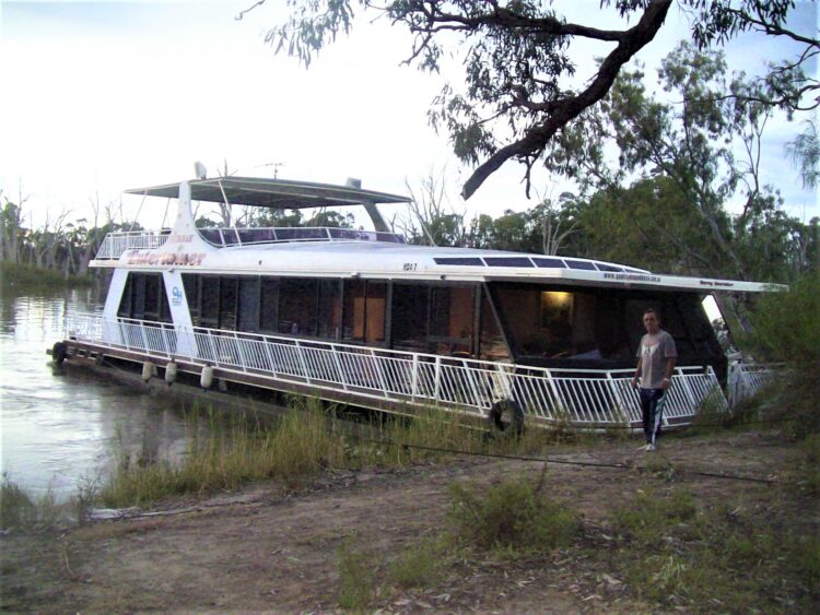 Safely moored for the night: Murray River