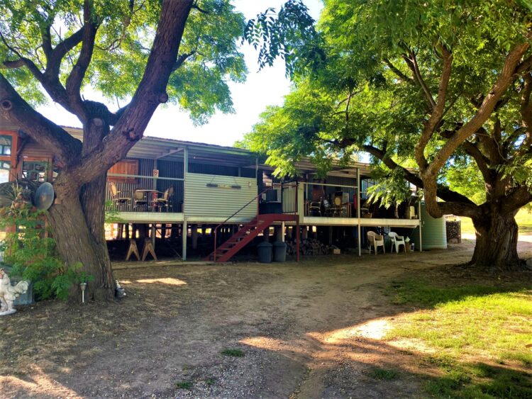 Hillview Farmstay @ Tumblong